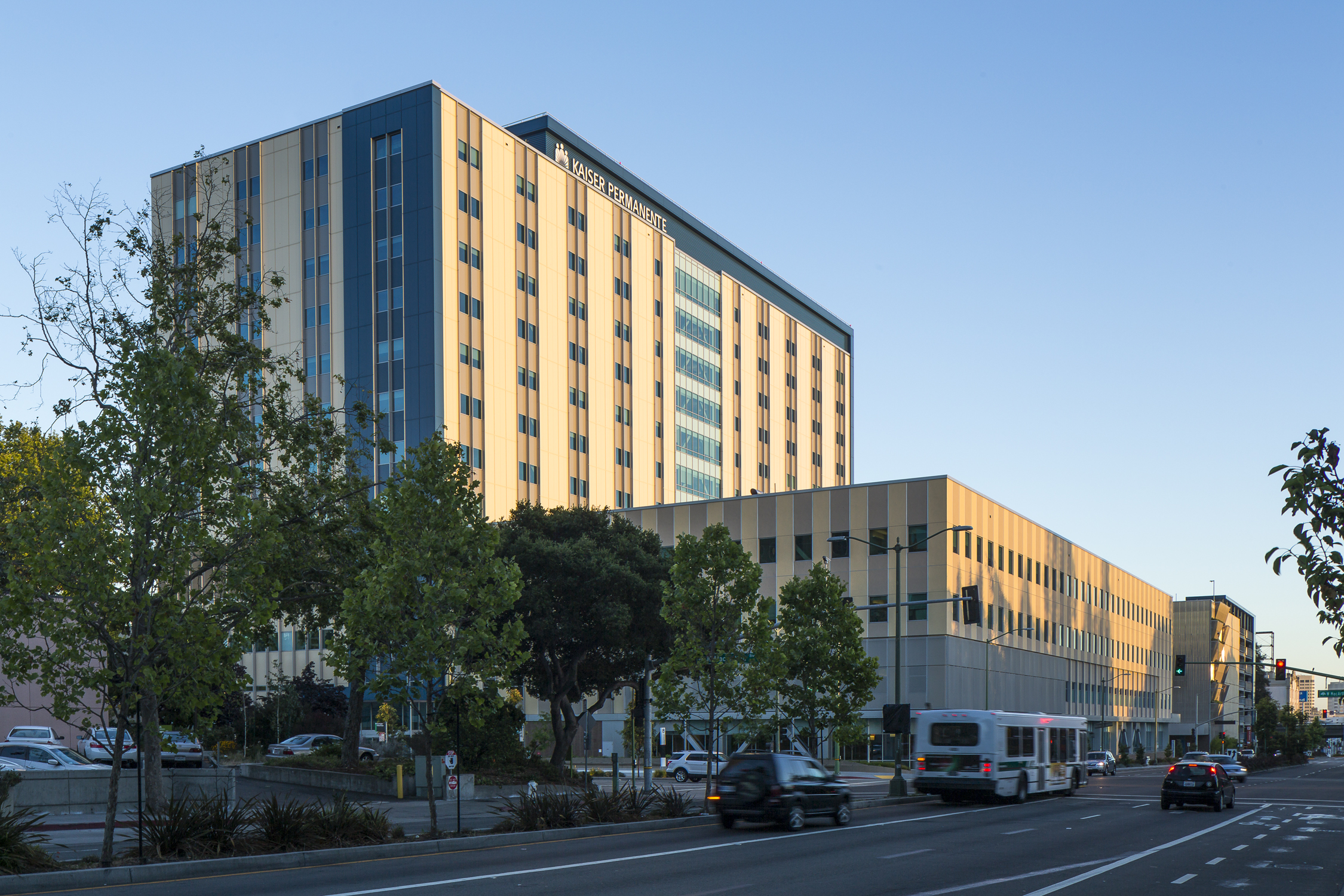 Kaiser Permanente Specialty Office Building