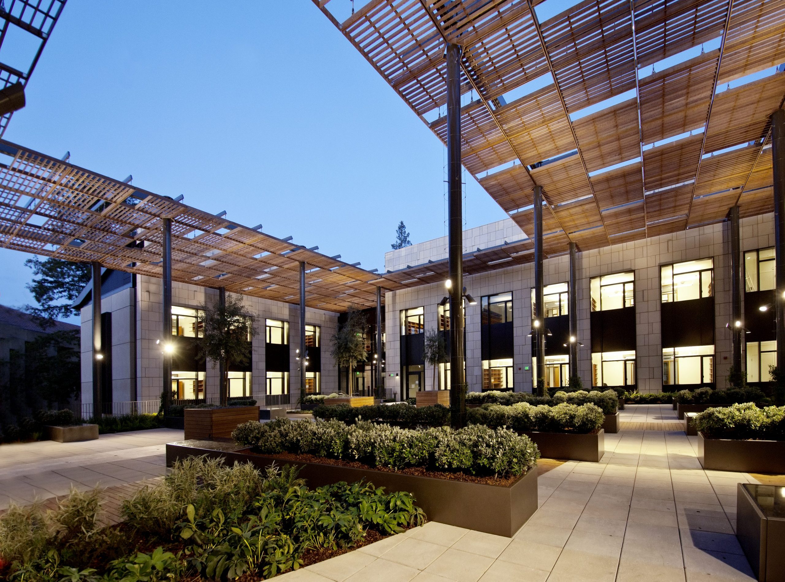 Stanford University William H. Neukom Law Building